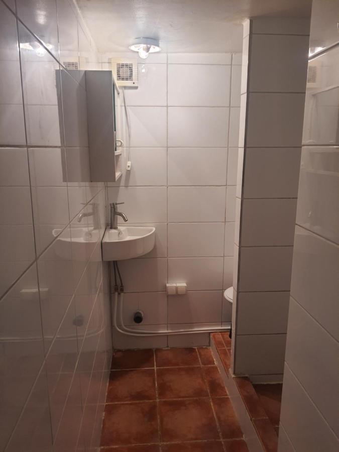 Liten Laegenhet 2 + 2 Pers Fagelfors Ngoại thất bức ảnh